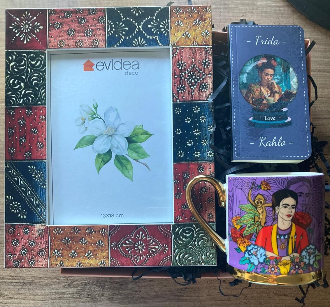 KENDİ HALİM HEDİYE, HEDİYE SETİ, DOĞUM GÜNÜ HEDİYESİ, SEVGİLİYE ÖZEL HEDİYE, KİŞİYE ÖZEL HEDİYE, KADINA HEDİYE, ERKEĞE HEDİYE, ROMANTİK HEDİYE hediye kutusu